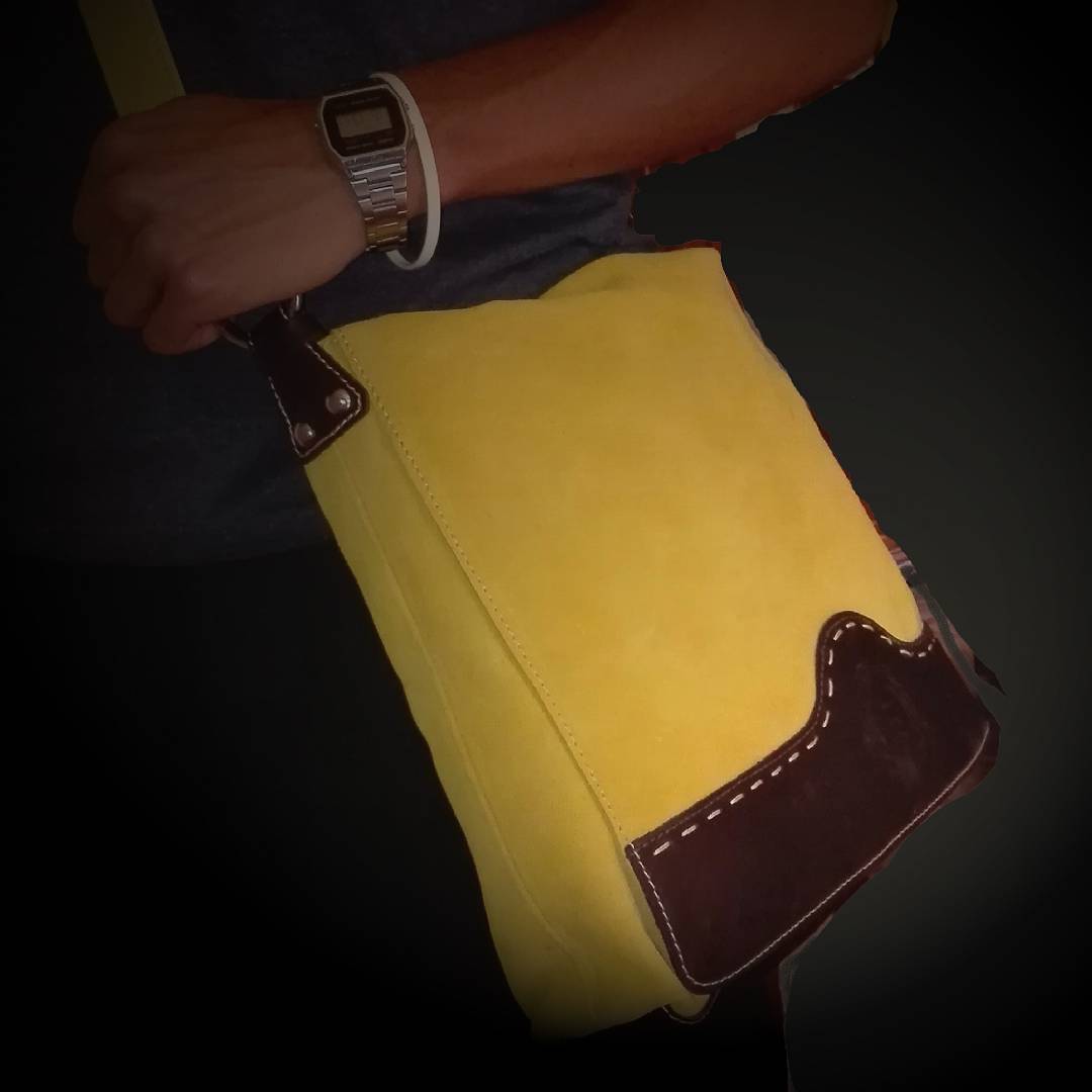 New cartella postman. #suedebag #leatherbag #yellow #madeinitaly